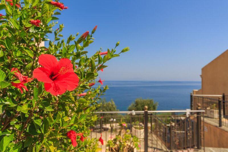 מלון בניטסס Costa Blu מראה חיצוני תמונה